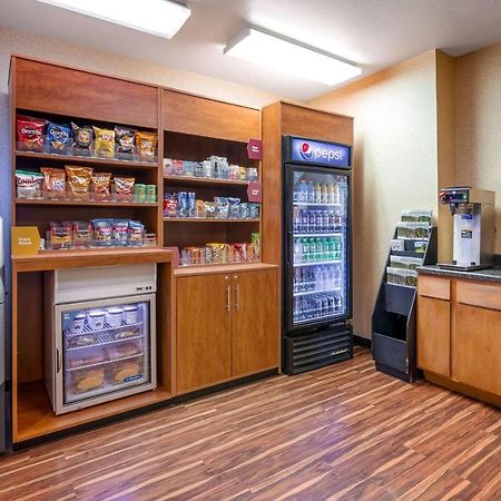 Comfort Suites Burlington Bagian luar foto