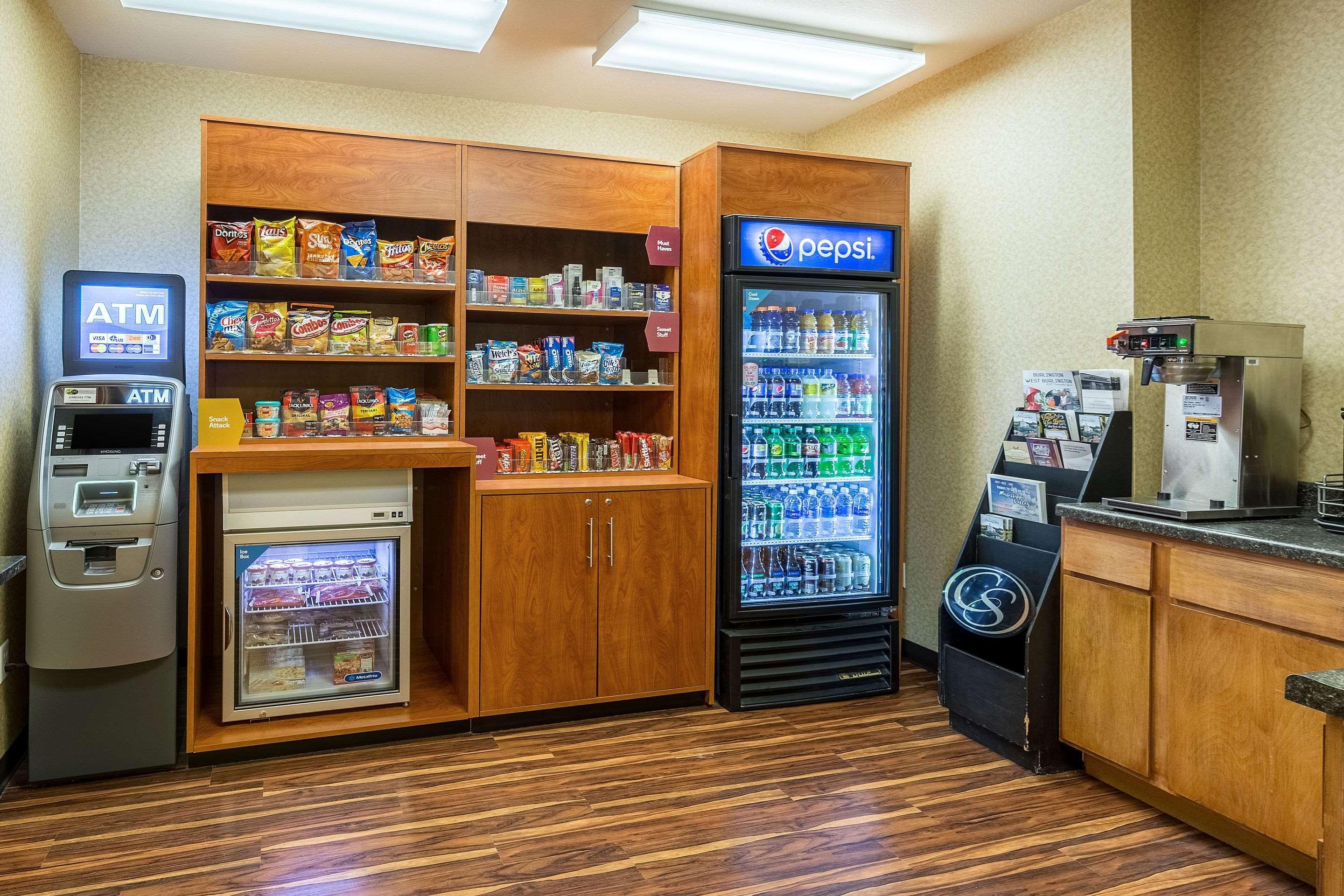Comfort Suites Burlington Bagian luar foto